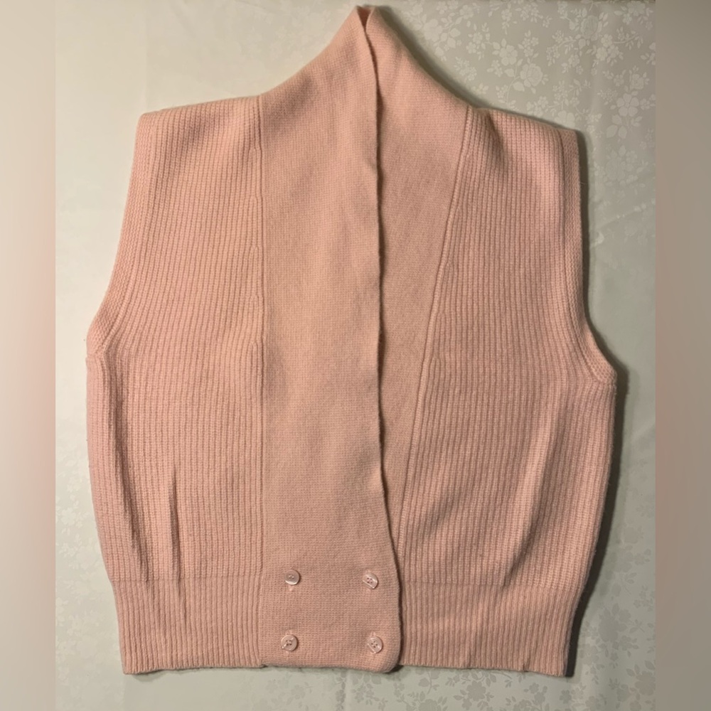 EUC Sweater Vest: Angora/Lambswool, Vintage 1980s, Dusty-Rose Pink - Picture 7 of 11